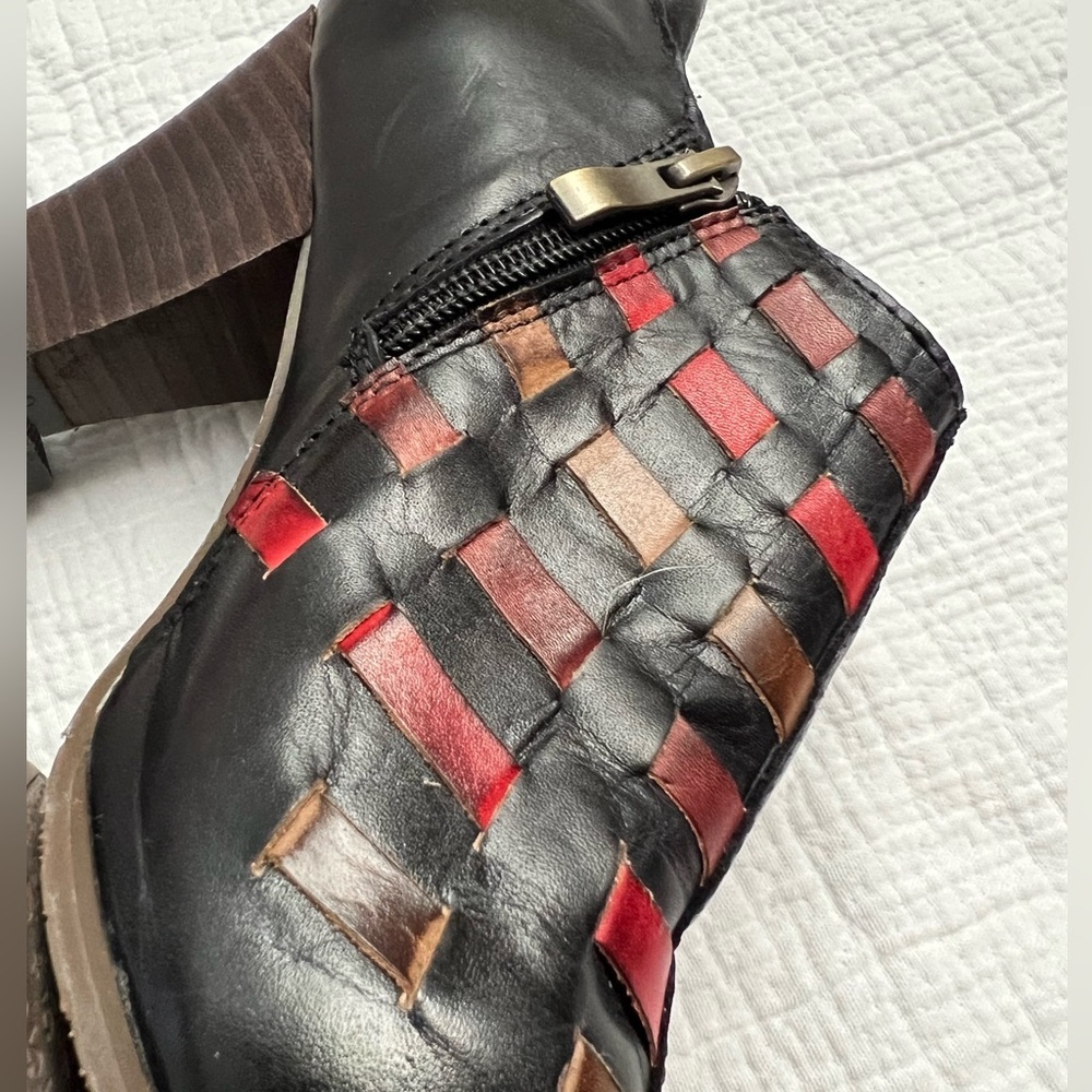 Spring Step L Artiste Black Red Slip on Ankle Boots - Picture 6 of 9